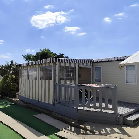 Campsite Mobil 6 Places Direct Sur La Camiers